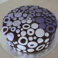 Circles 4 Shades Cake